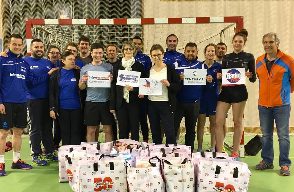 Remise Grande Collecte Au Profit Du Secours Populaire Evian Sports Handball