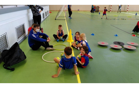 École de hand : reprise en salle 